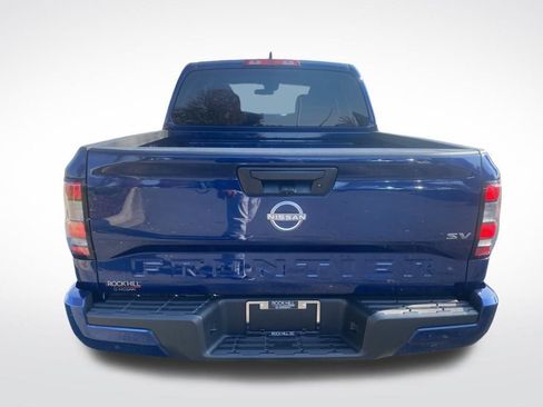 Used 2022 Nissan Frontier SV image 6