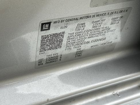 Used 2020 GMC Sierra 1500 SLT w/ SLT Premium Package image 29