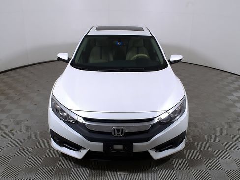 Used 2017 Honda Civic EX-L image 4