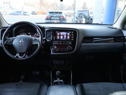 Used 2019 Mitsubishi Outlander SE image 14