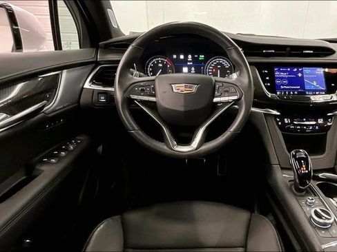 Used 2024 Cadillac XT6 Sport w/ Technology Package AWD/4WD image 6