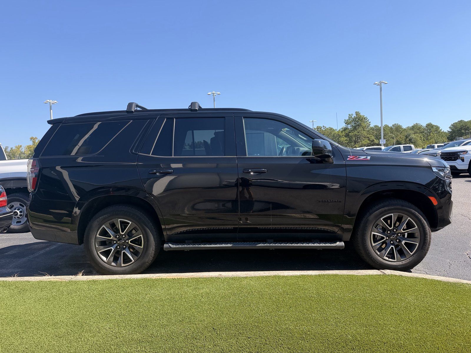 Used 2021 Chevrolet Tahoe Z71 w/ Rear Media and Nav Package AWD/4WD image 13