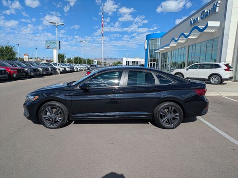 Used 2022 Volkswagen Jetta SE FWD image 10