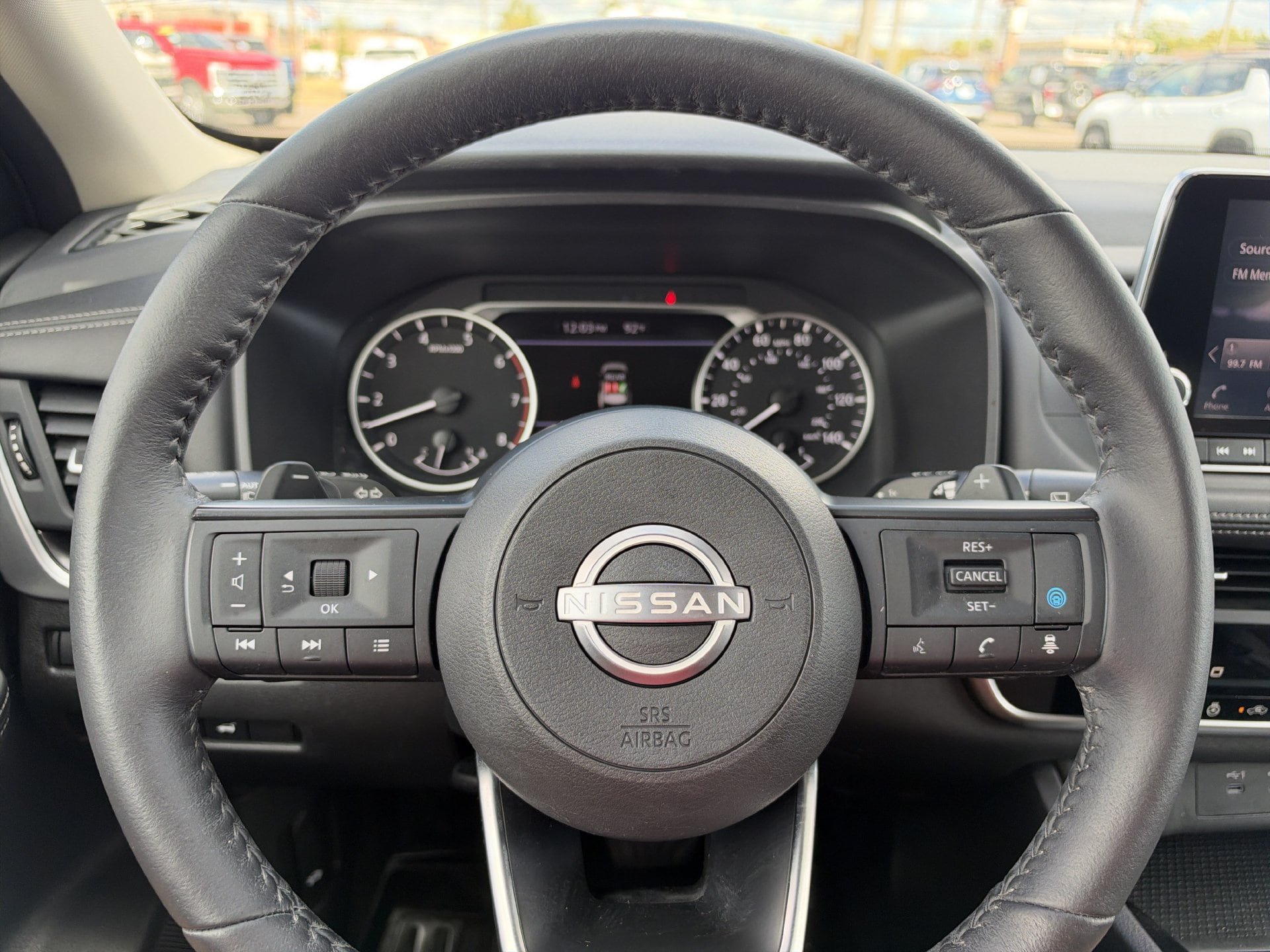 Used 2024 Nissan Rogue SV w/ SV Premium Package FWD image 19
