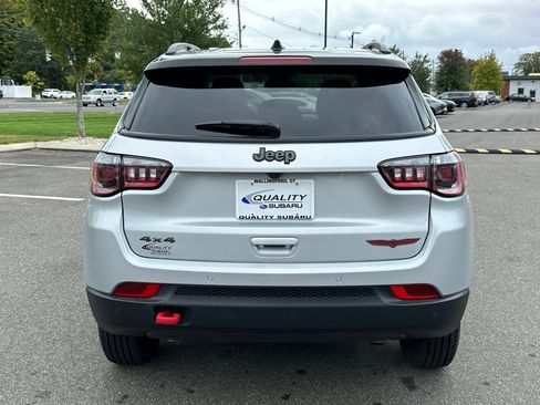Used 2024 Jeep Compass Trailhawk image 3