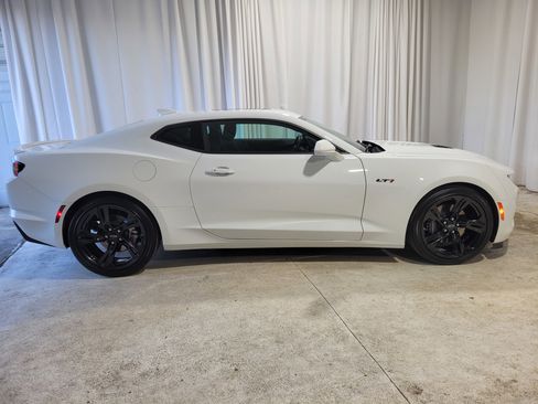 Used 2022 Chevrolet Camaro LT w/ RS Package image 4
