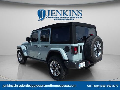 Certified 2023 Jeep Wrangler Sahara image 5
