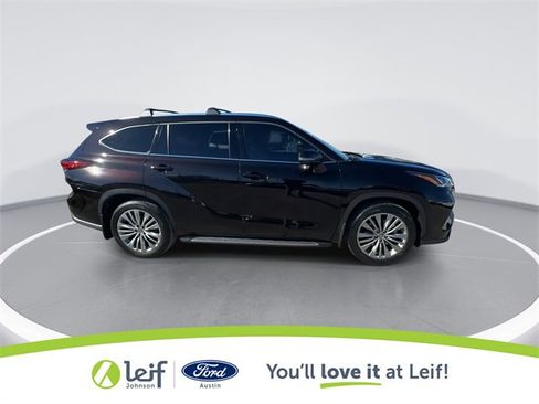 Used 2022 Toyota Highlander Platinum image 13