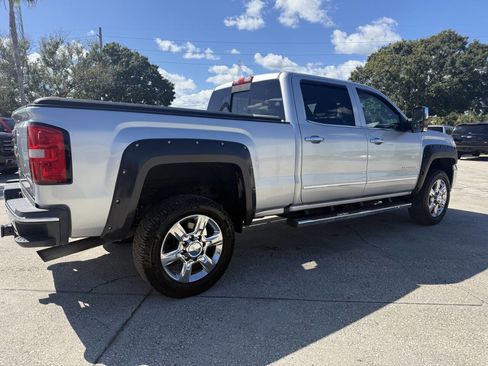 Used 2017 GMC Sierra 2500 SLT w/ Driver Alert Package image 17