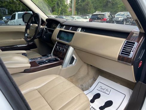 Used 2017 Land Rover Range Rover HSE AWD/4WD image 12