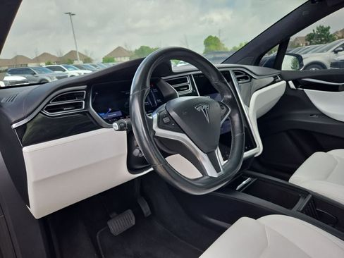 Used 2018 Tesla Model X 100D AWD/4WD image 2