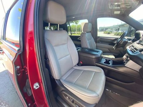 Used 2022 GMC Yukon XL SLT w/ SLT Premium Package AWD/4WD image 26