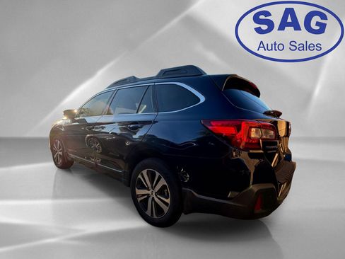 Used 2018 Subaru Outback 2.5i Limited AWD/4WD image 4