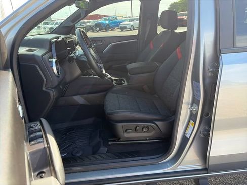 Used 2023 Chevrolet Colorado Z71 w/ Z71 Convenience Package 2 AWD/4WD image 14