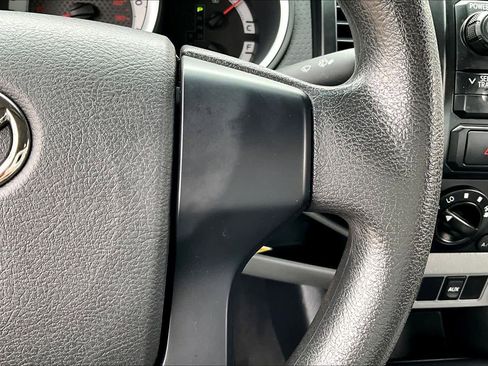 Used 2012 Toyota Tacoma 4x4 Regular Cab image 23