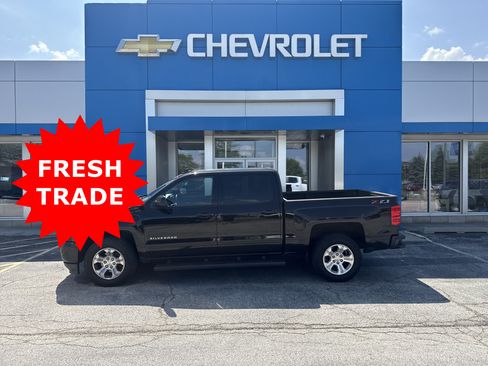 Used 2018 Chevrolet Silverado 1500 LT w/ All Star Edition AWD/4WD image 2