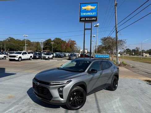 New 2026 Chevrolet Trax ACTIV w/ Driver Confidence Package image 1