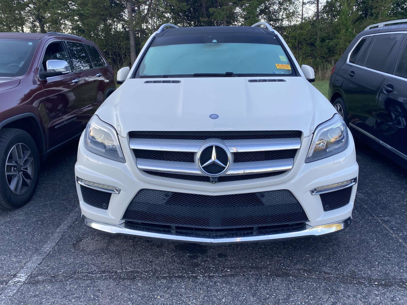 Used 2014 Mercedes-Benz GL 550 4MATIC image 2