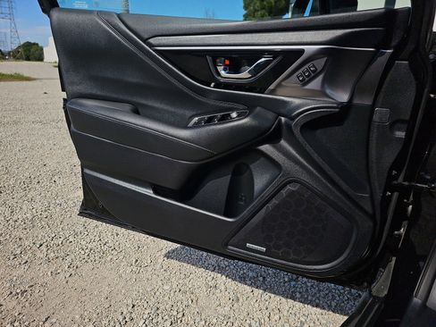 Used 2023 Subaru Outback Limited image 28