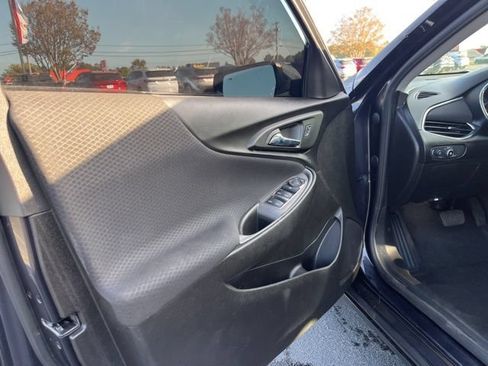 Used 2023 Chevrolet Malibu LT w/ Driver Confidence Package FWD image 5