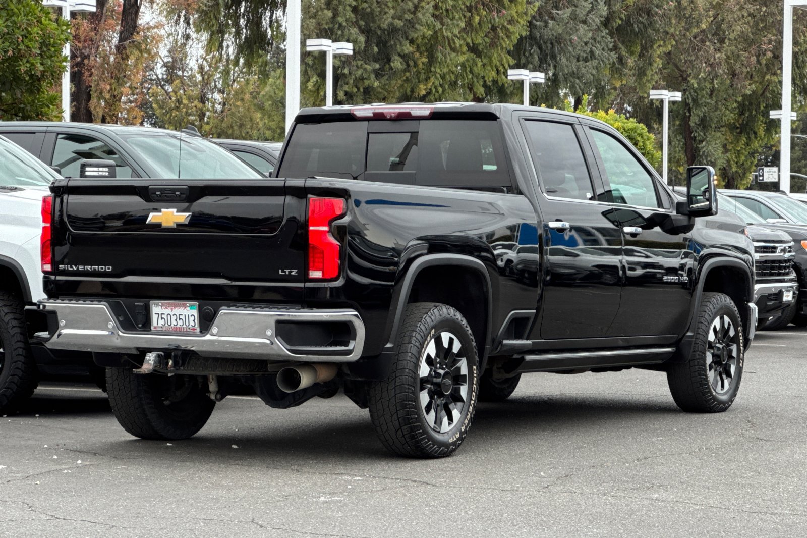 Used 2024 Chevrolet Silverado 2500 LTZ w/ LTZ Premium Package AWD/4WD image 5