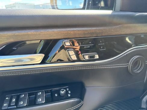 Used 2022 Jeep Grand Wagoneer Series II w/ Premium Group II AWD/4WD image 31