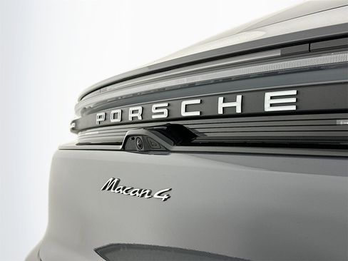 Certified 2025 Porsche Macan 4 Electric image 17