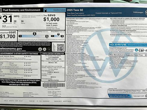 New 2025 Volkswagen Taos SE FWD image 18