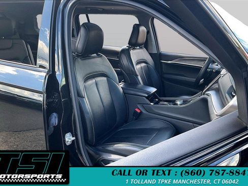 Used 2022 Jeep Grand Cherokee L Limited w/ Black Appearance Package AWD/4WD image 7