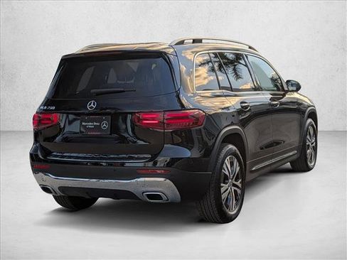 Used 2026 Mercedes-Benz GLB 250 image 5