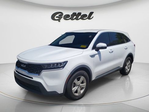 Used 2023 Kia Sorento LX FWD image 1