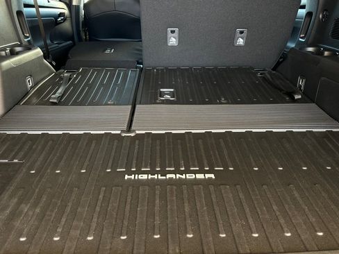 New 2026 Toyota Highlander XLE image 15