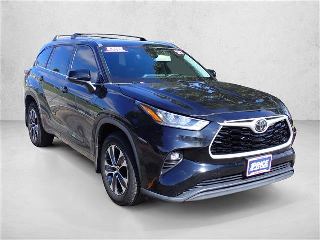 Used 2020 Toyota Highlander XLE AWD/4WD image 6
