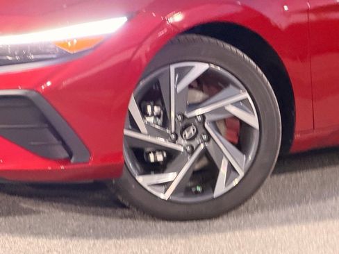 New 2025 Hyundai Elantra Sport image 24