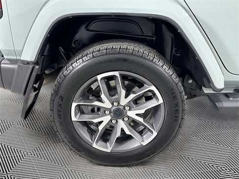 Used 2024 Jeep Wrangler Unlimited image 31