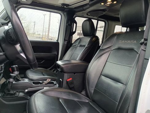 Used 2020 Jeep Wrangler Unlimited Sahara AWD/4WD image 15