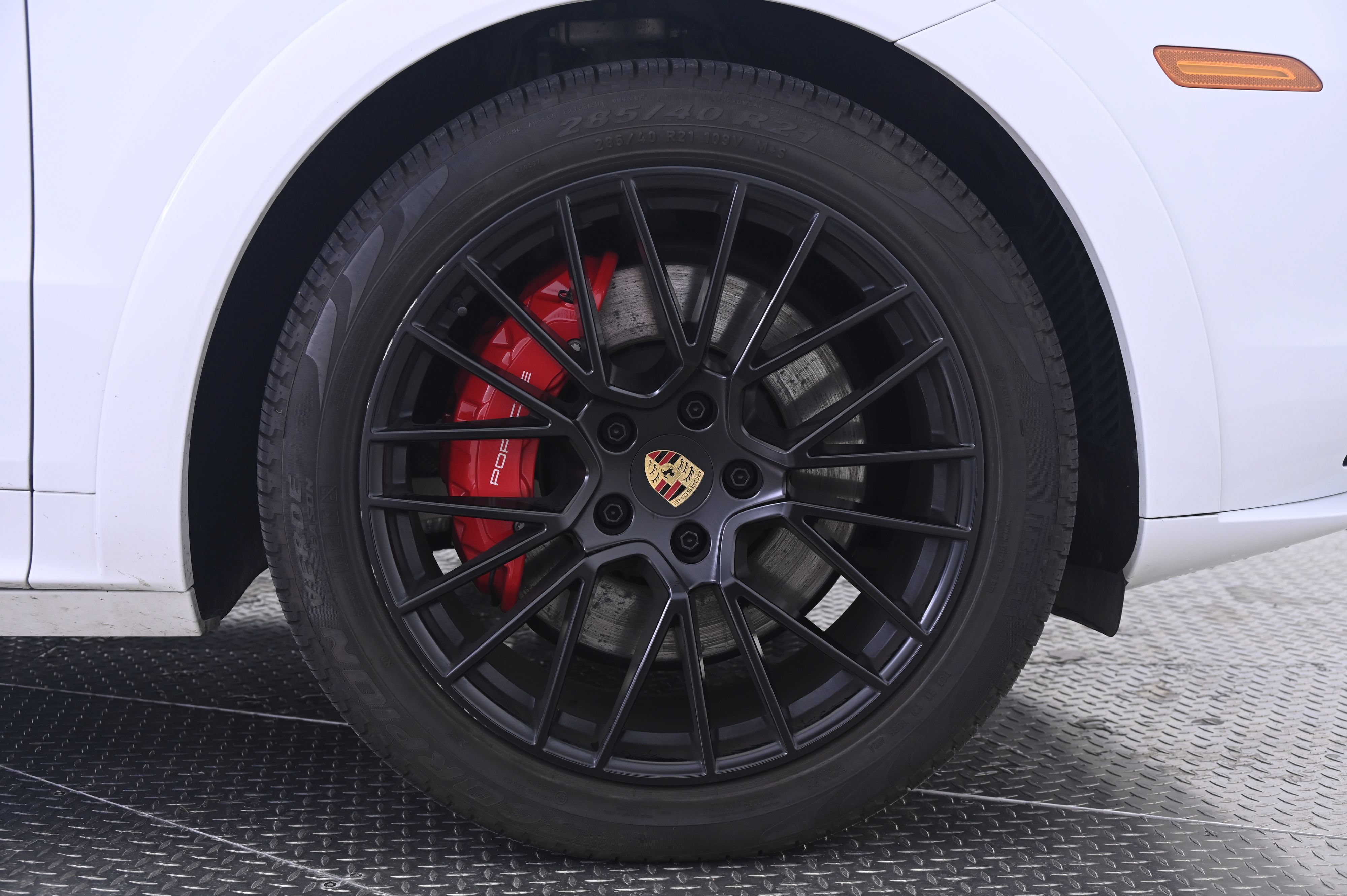 Certified 2023 Porsche Cayenne GTS AWD/4WD image 14