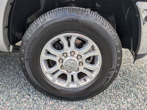 Used 2017 RAM 2500 Laramie w/ Snow Chief Group AWD/4WD image 9