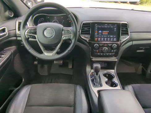 Used 2021 Jeep Grand Cherokee Laredo X image 14