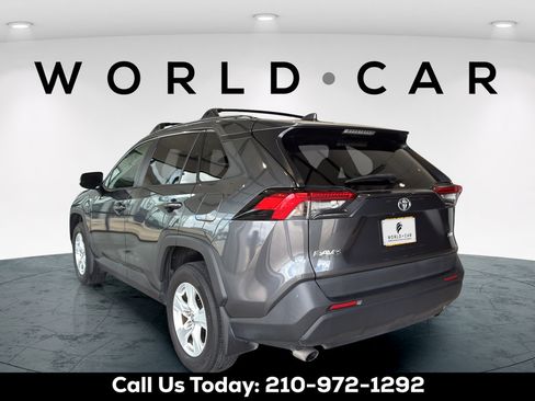 Used 2021 Toyota RAV4 XLE FWD image 13