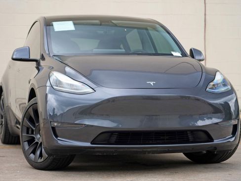 Used 2021 Tesla Model Y Long Range AWD/4WD image 2
