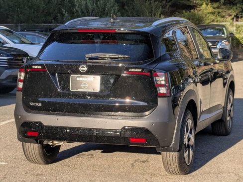 New 2026 Nissan Kicks SV image 5