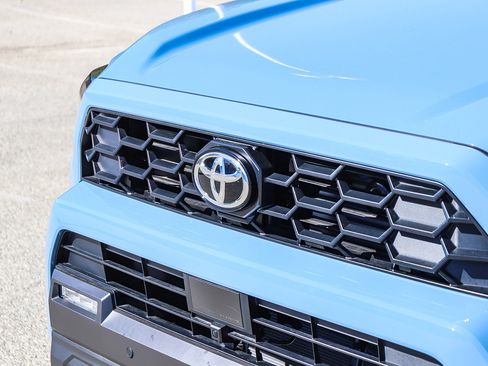 Used 2025 Toyota 4Runner TRD Off-Road image 6