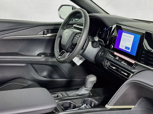 New 2026 Toyota Camry SE FWD image 32