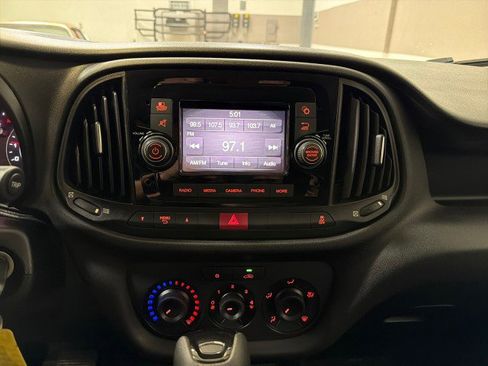 Used 2021 RAM ProMaster City Tradesman image 23