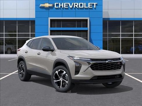 New 2026 Chevrolet Trax RS w/ Sunroof Package FWD image 7