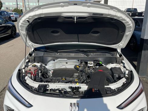 Used 2025 Buick Envista Sport Touring image 30