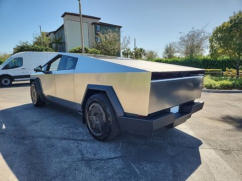 Used 2025 Tesla Cybertruck AWD Crew Cab image 12