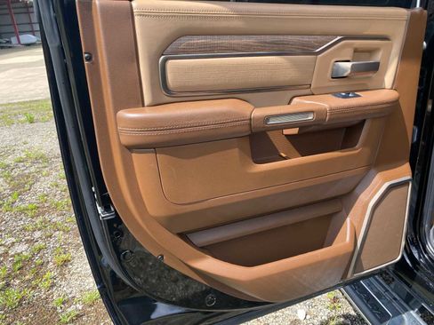 Used 2019 RAM 2500 Limited AWD/4WD image 47