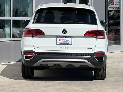 Used 2023 Volkswagen Taos SE image 5